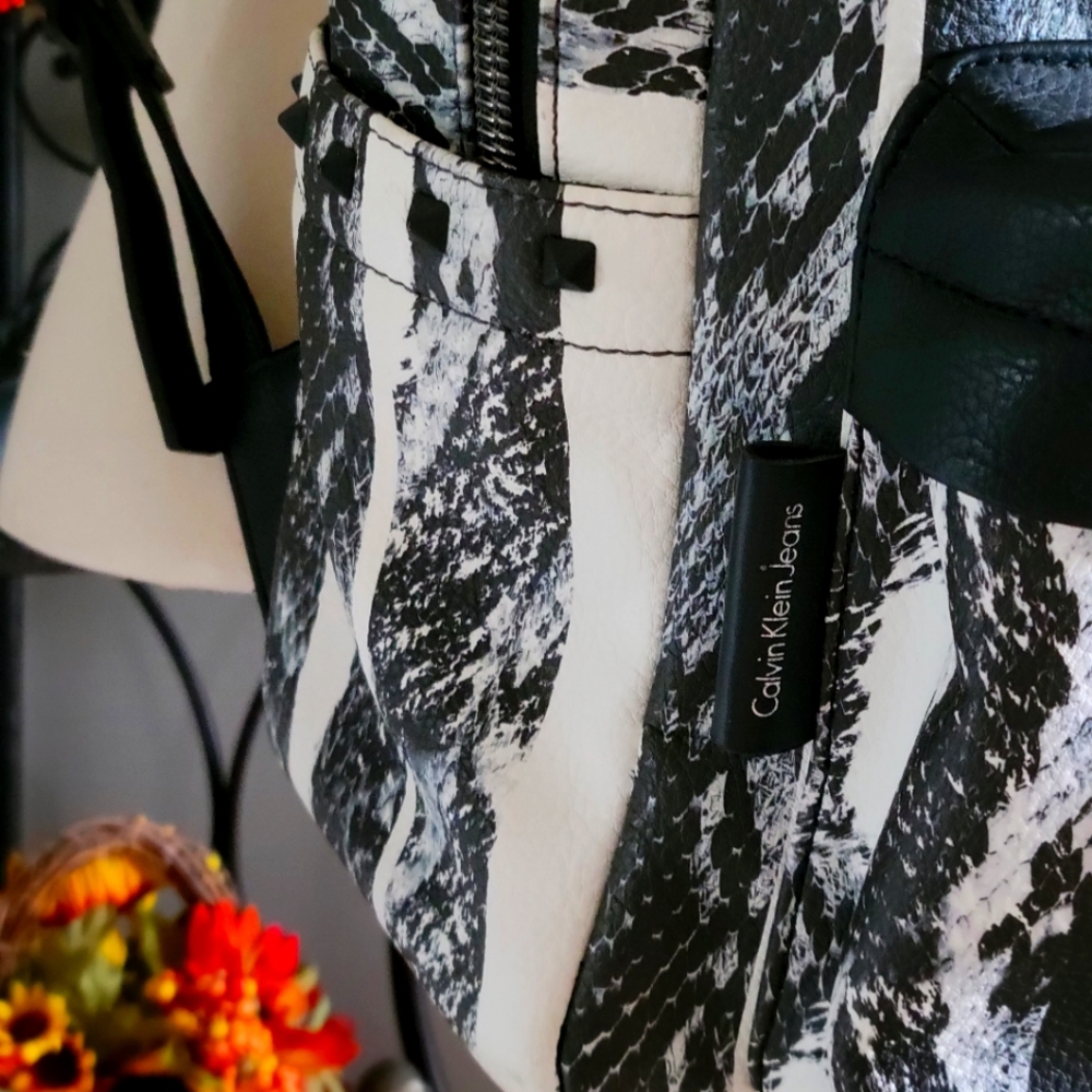 Calvin Klein Jeans Collection Fall 2018  Backpack - Picture 7 of 16